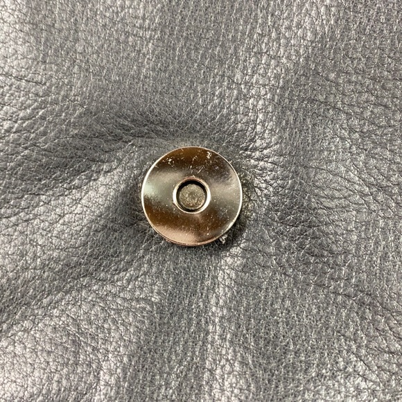 KT LEATHER DESIGNS Custom By Karen Taber Black Leather 3 Compartment Belt Pouch - Picture 14 of 17